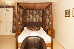 Four poster bed in Lydford Tor